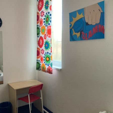 Hostel Praha Ladvi Eksteriør billede