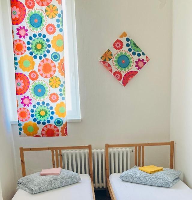 Hostel Praha Ladvi Eksteriør billede